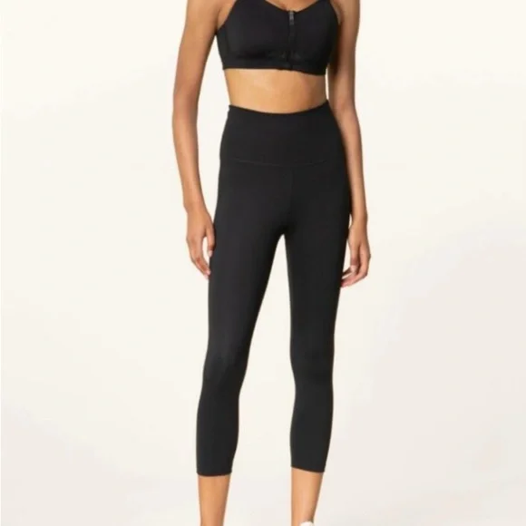 Nike Dri-FIT Alpha Womens High Support Padded Zip-Front L Sports Bra C-E Cup EUC - Picture 5 of 16